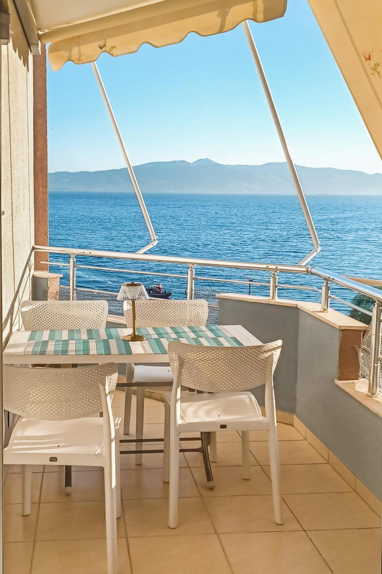 Susy Sea View Apartment Sarandë Eksteriør billede